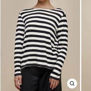 UCHUU size 2 small long sleeved striped tee